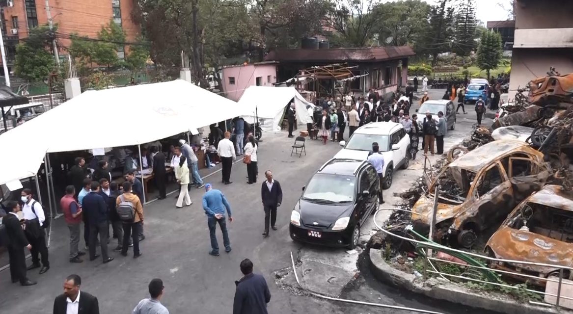 टेन्ट लगाएर सर्वोच्च अदालतले सुरु गर्यो सेवा
