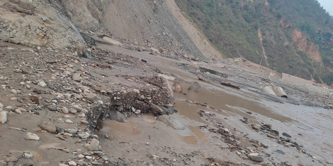 बाढीपहिरोले क्षति पुगेका सडक पुनर्निर्माणमा १२ अर्ब बढी खर्च लाग्ने अनुमान