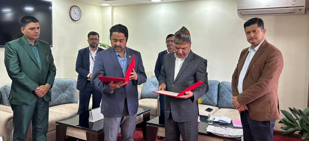 कामना सेवा विकास बैंकका अध्यक्ष आचार्यद्वारा सपथ ग्रहण