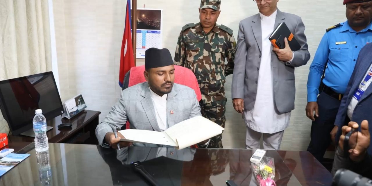 पदभार ग्रहण गर्दै खेलकुदमन्त्री गुप्ताले भने : कुरामा भन्दा काममा विश्वास गर्छु