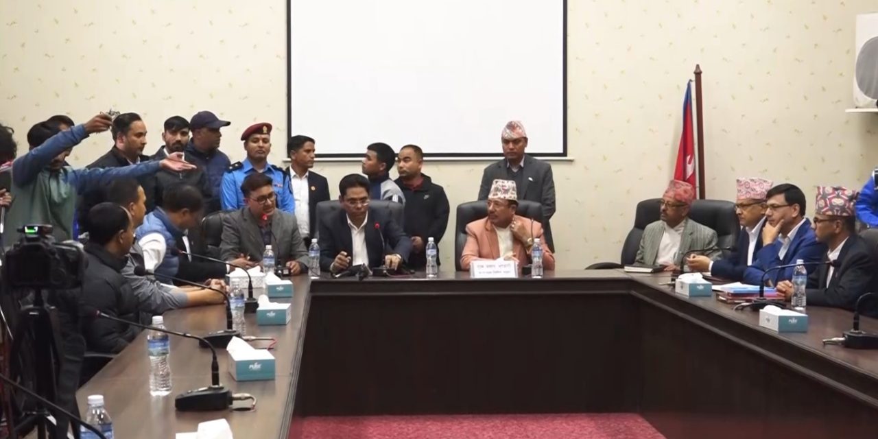 विप्लवको पार्टीले दियो दल दर्ताका लागि निर्वाचनमा आयोगमा निवदेन