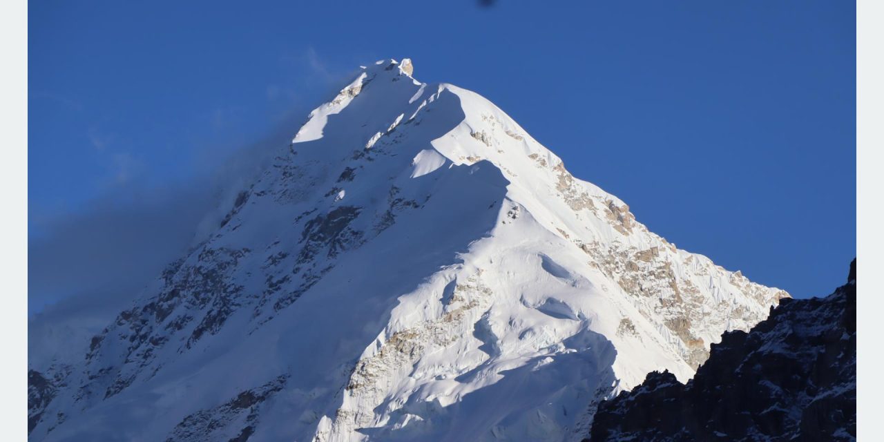 कञ्चनजङ्घा क्षेत्रमा ३०० विदेशी पर्यटकको आगमन