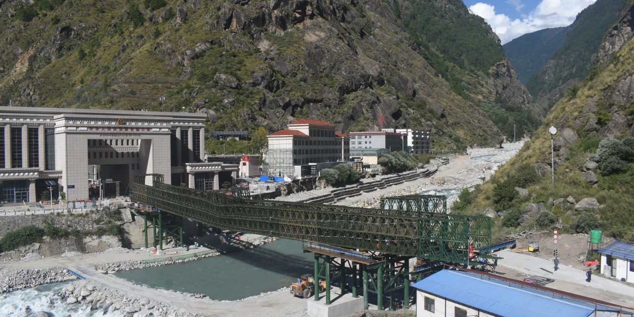 ल्हेन्दे खोलामा मितेरी पुलको पुनः निर्माण अन्तिम चरणमा