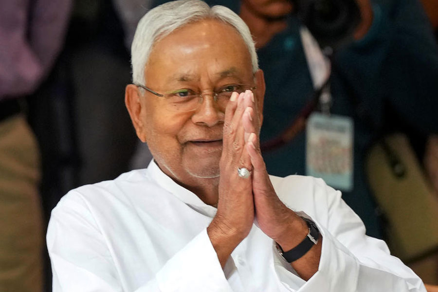 नितिश कुमारको रेकर्ड : १० औं पटक बिहारको मुख्यमन्त्री पदको लिए शपथ ग्रहण