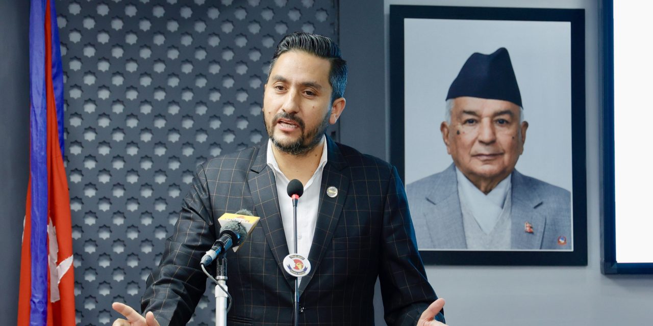 कर्मचारीलाई सामाजिक सुरक्षा कोषमा आवद्ध गराउन सञ्चारमन्त्रीको निर्देशन