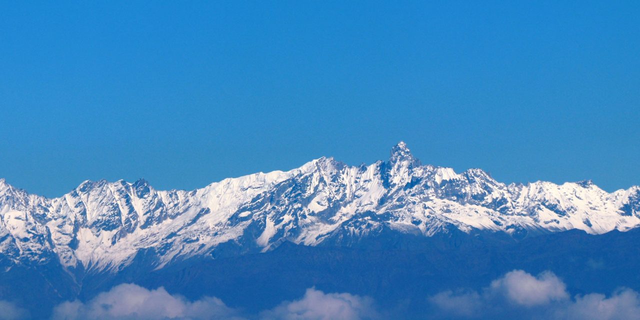 दश हिमाल, सूर्योदय र सूर्यास्त नियाल्न नगरकोटमा पर्यटक