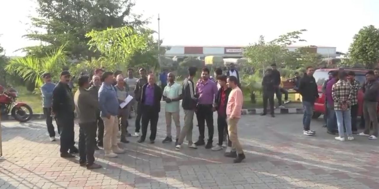 संशोधित कानुनप्रति आपत्ति जनाउदै भन्सार एजेन्टहरु आन्दोलित