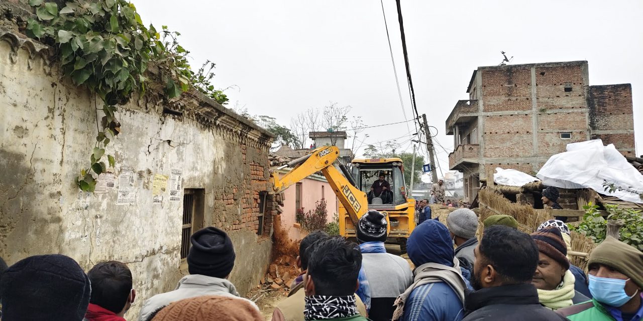 फेटा गाउँपालिका–१ फेटा गाउँपालिकामा घर भत्काएर सडक विस्तार सुरु