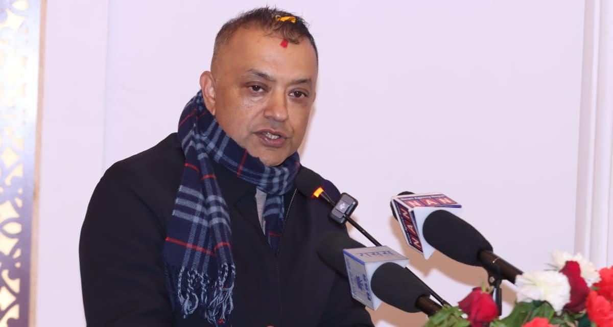 १५औं महाधिवेशनमा सभापतिमा उम्मेदवारी दिने गगन थापाको घोषणा