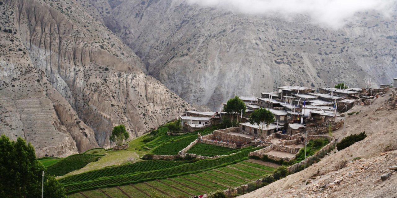 हिउँदयाममा बाँसस्थान फेरिएको मुस्ताङको साङ्ता गाउँ