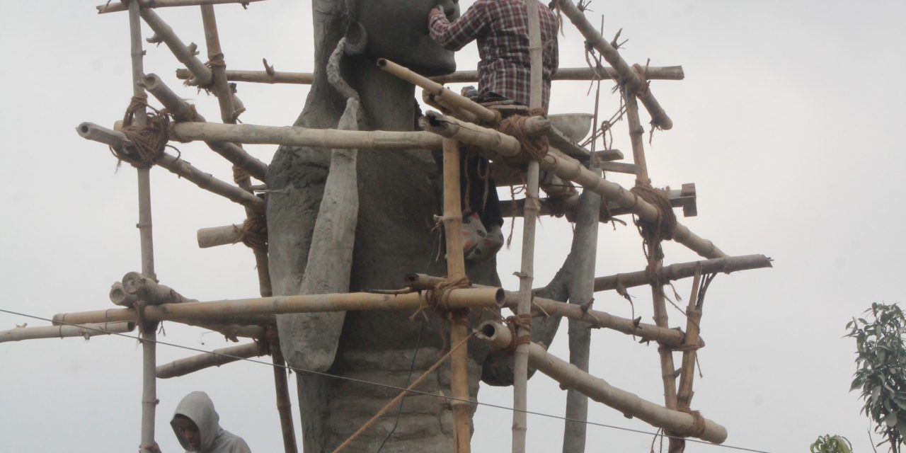 चन्दा सङ्कलन गरी ३३ फिट अग्लो शिव मूर्ति निर्माण हुँदै