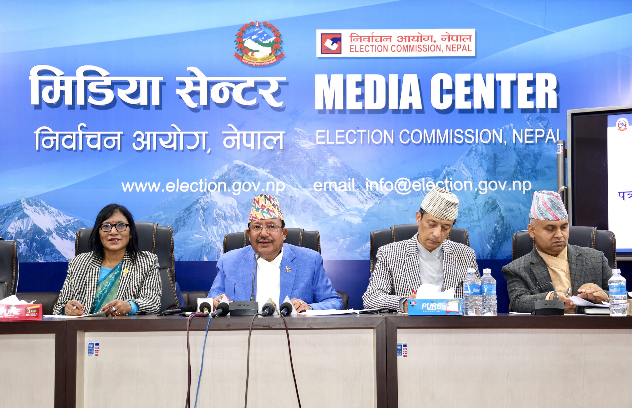 निर्वाचका लागि ३ दिन सार्वजनिक बिदा दिन सरकारलाई सिफारिस