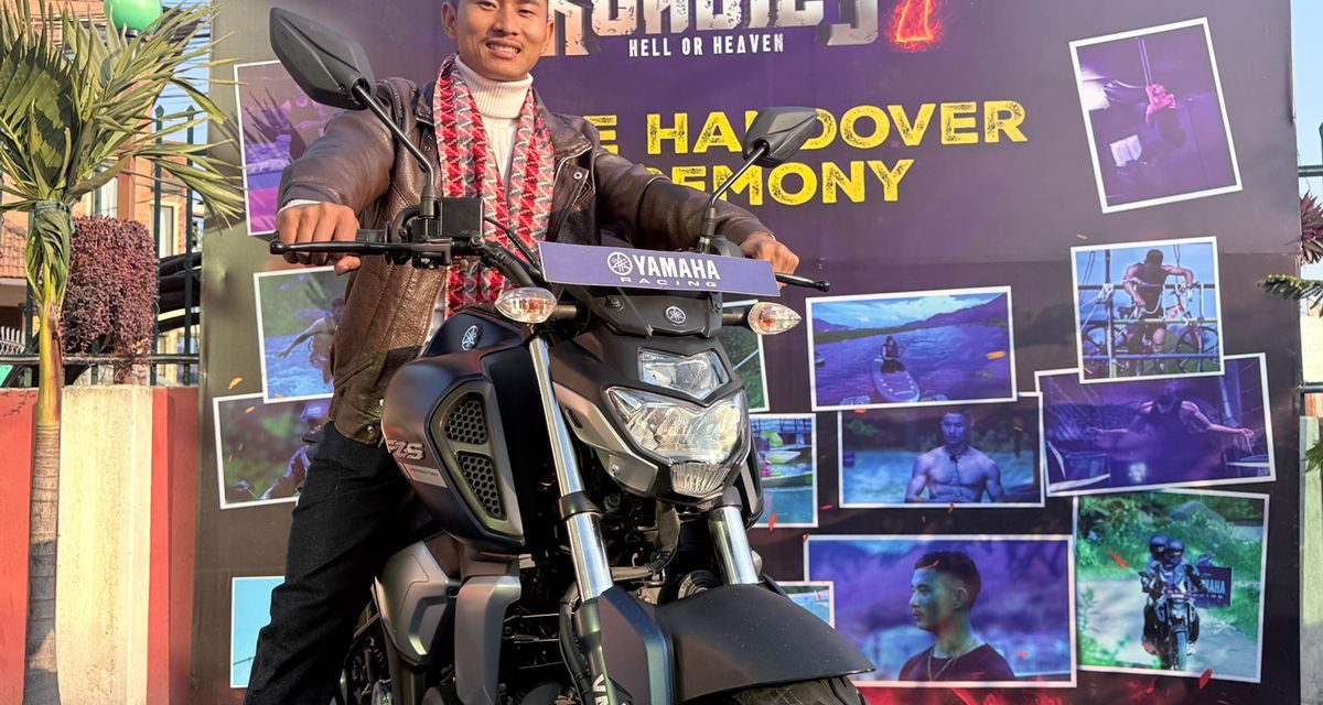 हिमालय रोडिज सिजन ७ का विजेता अनिश तामाङलाई यामाहा FZ V3 हस्तान्तरण