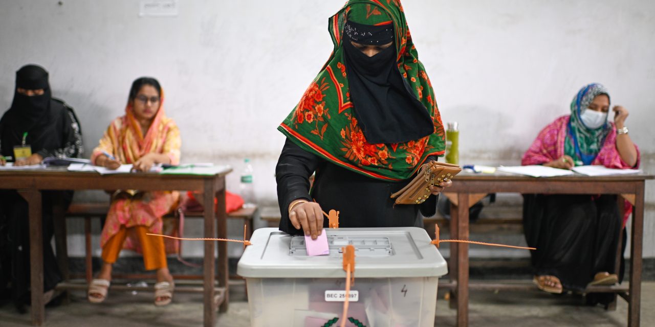 बङ्गलादेश : जनमतसङ्ग्रहमा सुधारको पक्षमा बहुमत