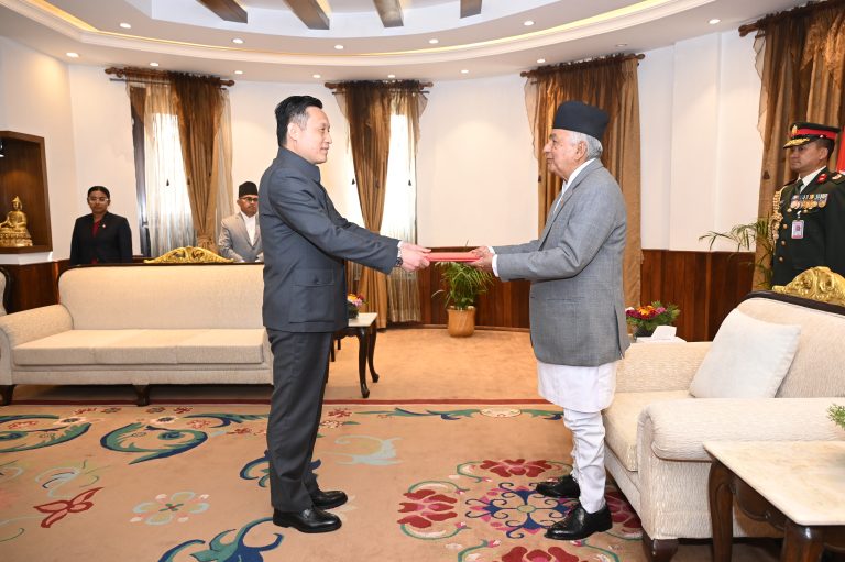 चीनसहित ५ देशका राजदूतद्वारा ओहोदाको प्रमाणपत्र प्रस्तुत