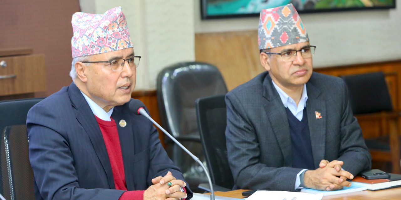 आर्थिक लाभ नदिने ‘खुद्रे तथा टुक्रे’ आयोजनामात्र रोकिएको हो : अर्थमन्त्री खनाल