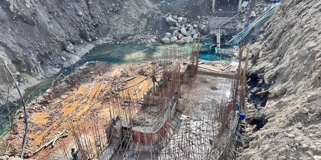 बत्ती पुग्ने आशामा अपिवासी