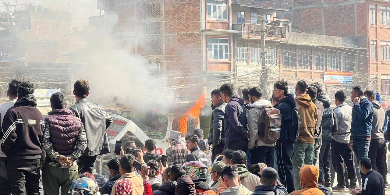 बनेपामा टिपरको ठक्करबाट एकजनाको मृत्यु, स्थिति तनावग्रस्त