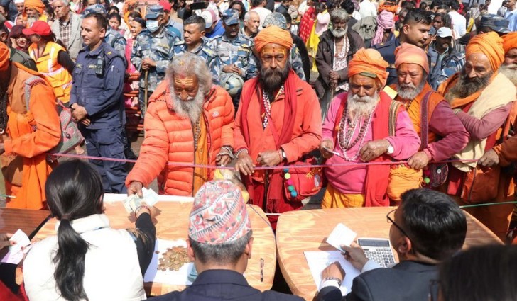 महाशिवरात्रिमा आएका साधुसन्तको बिदाइ 