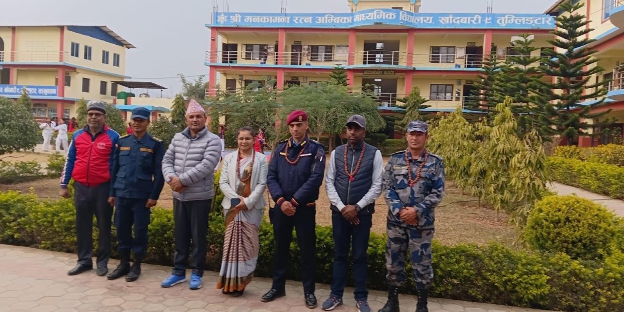 सङ्खुवासभामा निर्वाचन चहलपहल बढ्दो : प्रजिअ थपलियाद्वारा मतदानस्थल र मतदान केन्द्रको अनुगमन जारी