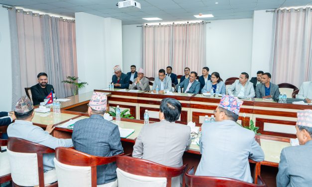 सुदूरपश्चिम प्रदेशबाट प्रतिनिधित्व गर्ने प्रतिनिधि सभा सदस्यहरूसँग छलफल गर्दै प्रधानमन्त्री शाह