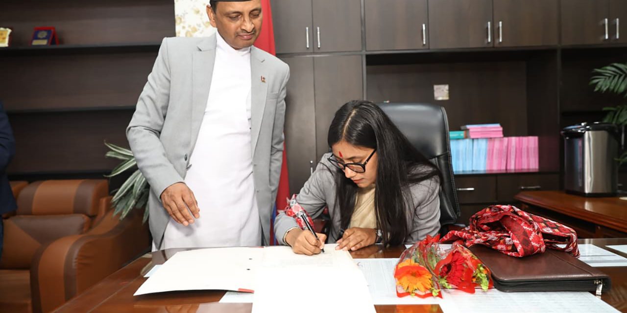 भर्खर जिम्मेवारी सम्हालेको छु, सुधार गर्नुपर्ने कानुन निर्माणमा ध्यान दिन्छौँः कानुनमन्त्री गौतम