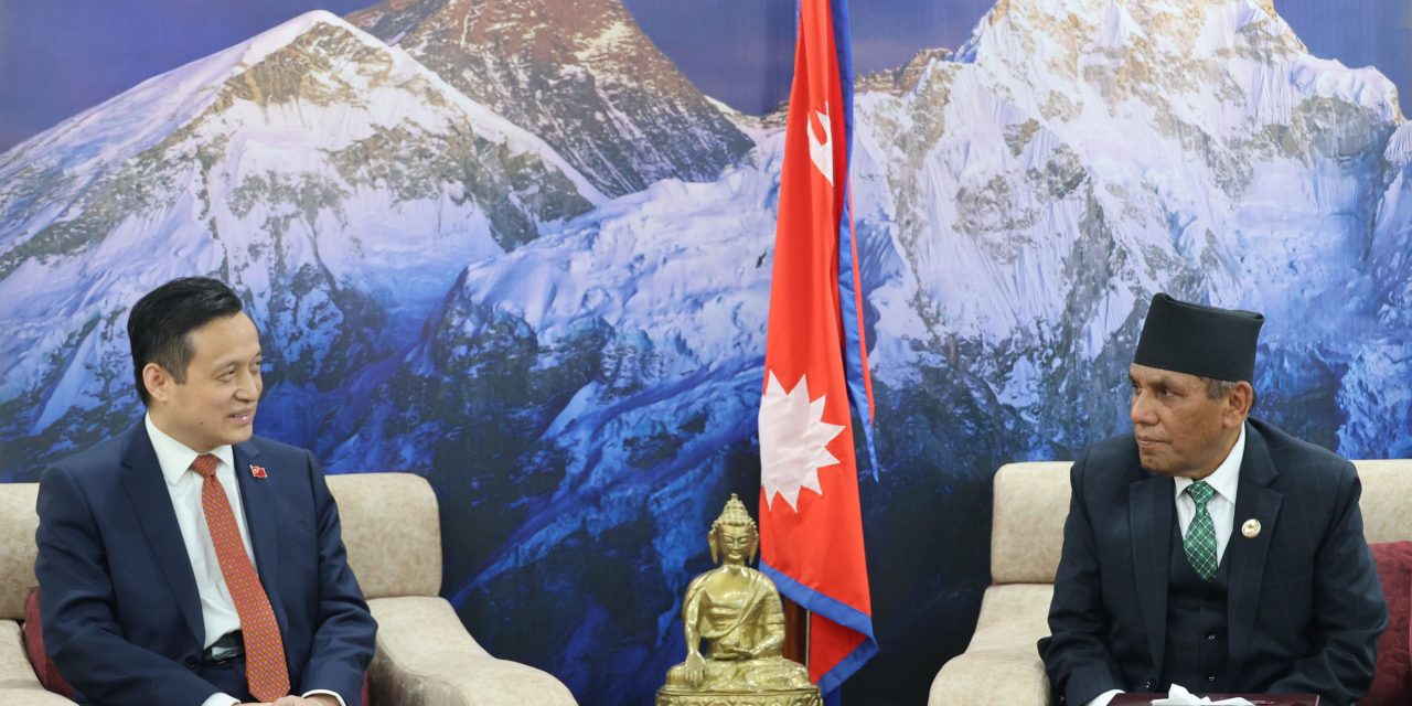 राष्ट्रिय सभा अध्यक्ष दाहालसँग नवनियुक्त चिनियाँ राजदूत चाङको शिष्टाचार भेट