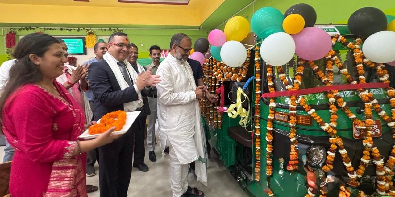 नबिल बैंकद्वारा जनकपुरस्थित मानवसेवा आश्रमलाई सेवा वाहन (अटो) सहयोग