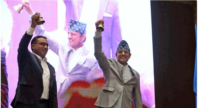 घण्टी बजाएर डीपी अर्याल र स्वर्णिम वाग्लेले गरे सांसद अभिमुखीकरणको उद्घाटन