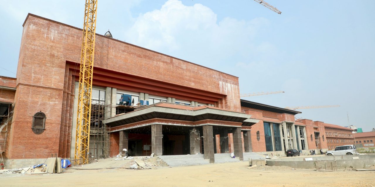 गृहमन्त्री अर्यालसहित मन्त्रीहरूद्वारा नयाँ संसद् भवनको अनुगमन