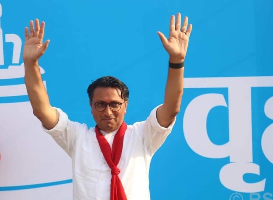 नीतिबाट राजनीतिसम्म : डा स्वर्णिम वाग्लेको यात्रा