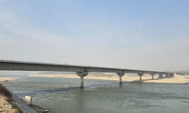 कर्णाली नदीको सनकट्टीमा पुल निर्माण अन्तिम चरणमा, डुङ्गाको सहायतामा नदी तर्नुपर्ने बाध्यता अन्त्य हुँदै