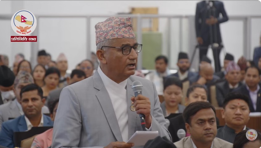 प्रतिनिधिसभाको पहिलो अधिवेशन प्रारम्भ : ओली र लेखकको पक्राउ विरोधमा सभाको पहिलो बैठकमै एमालेको आपत्ति