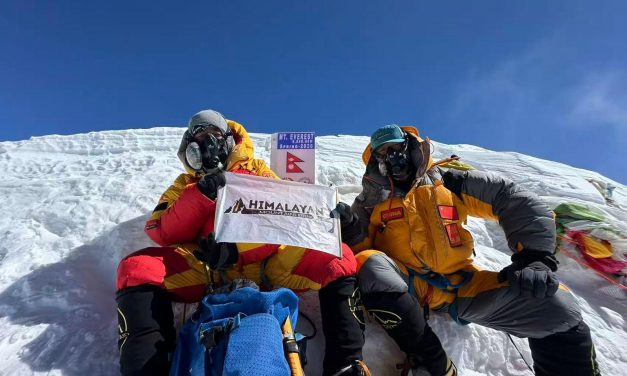 सगरमाथा र लोत्से आरोहण गर्ने पहिलो टोली बन्यो चिनियाँ आरोही सी जुन्जीको टोली