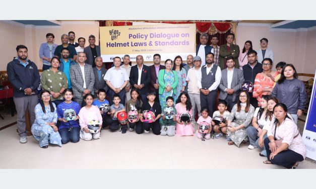 दुर्घटनाबाट सुरक्षित हुन हेल्मेटको प्रगोगसम्बन्धी कानुन बन्नुपर्नेमा जोड