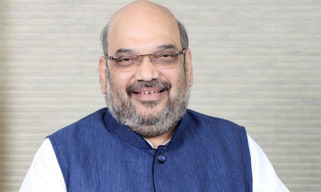 भारतका गृह मन्त्रीअमित शाहद्वारा पशुपतिनाथलाई ४० किलो चन्दन सहयोग