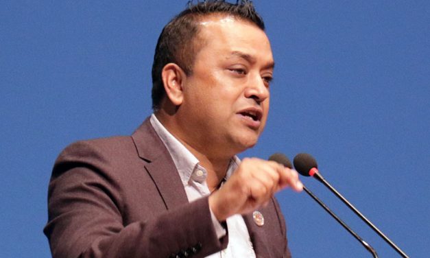 संविधान संशोधनलाई गम्भीरताका साथ अगाडि बढाउनु पर्छः सभापति थापा
