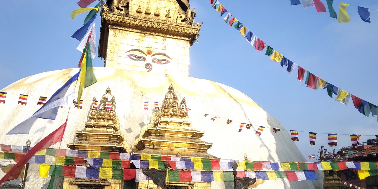 बौद्ध र स्वयम्भूमा श्रद्धालुको घुइँचो
