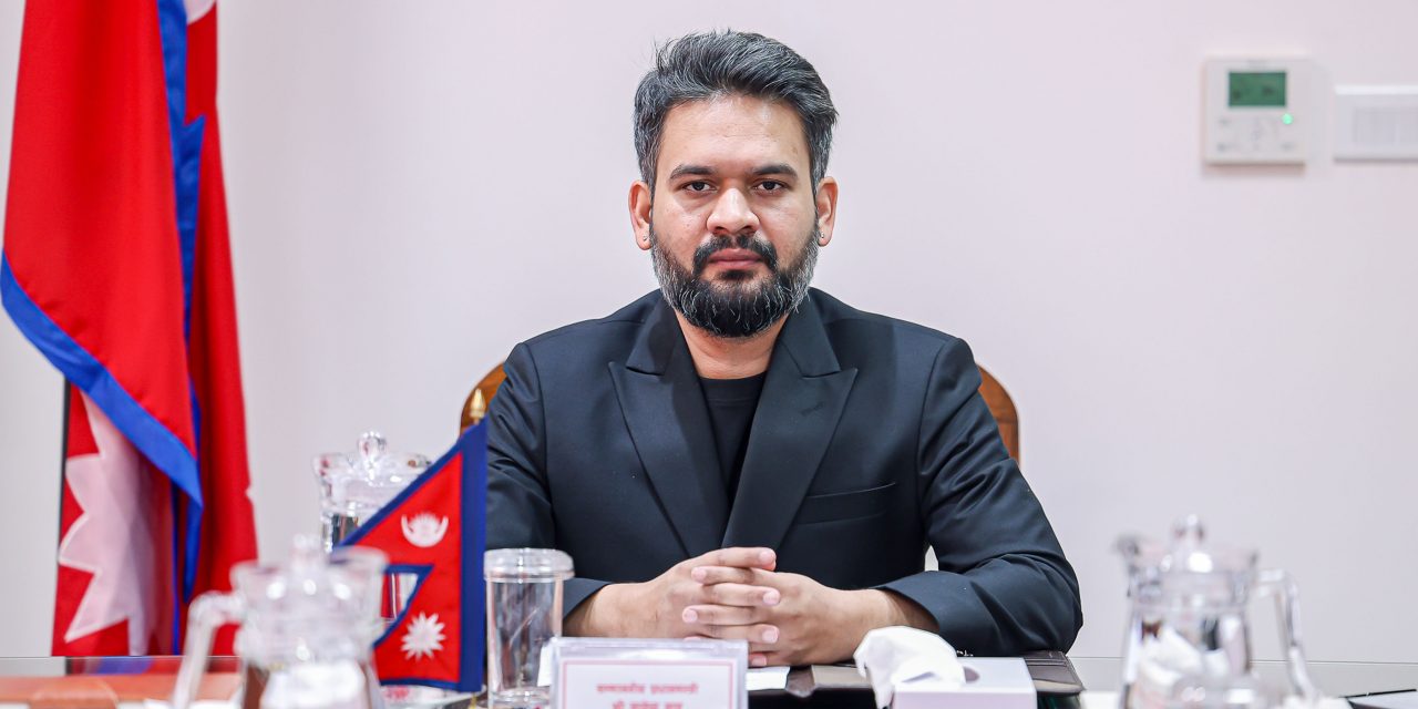 आज प्रधानमन्त्री शाहले इयूआबद्ध देशका राजदूत तथा मिसन प्रमुखसँग भेटवार्ता गर्दै