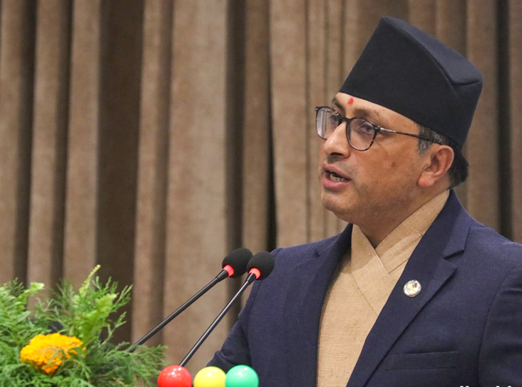 सरकारले समग्र अर्थतन्त्रलाई गतिशील बनाउन करका दरमा बृहत् पुनरावलोकनको घोषणा गरेको छ; अर्थमन्त्री डा .स्वर्णिम वाग्ले