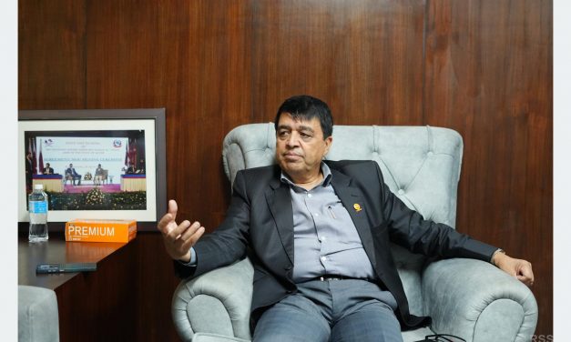 निजी क्षेत्रलाई विश्वासमा लिएर लगानीको वातावरण बनाए सरकारको आर्थिक वृद्धिको लक्ष्य सजिलै हासिल हुन्छ : अध्यक्ष ढकाल