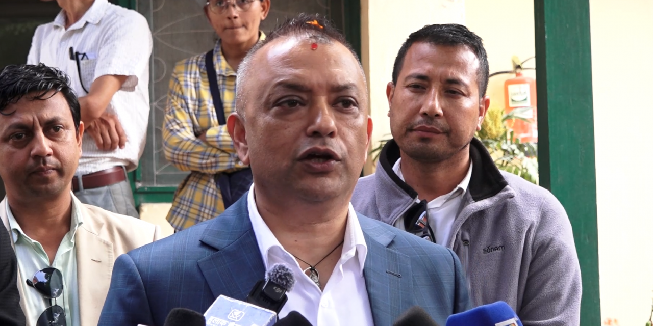संविधानबिपरितको काममा सरकार अघि बढे सशक्त खवरदारी गर्ने : सभापति थापा