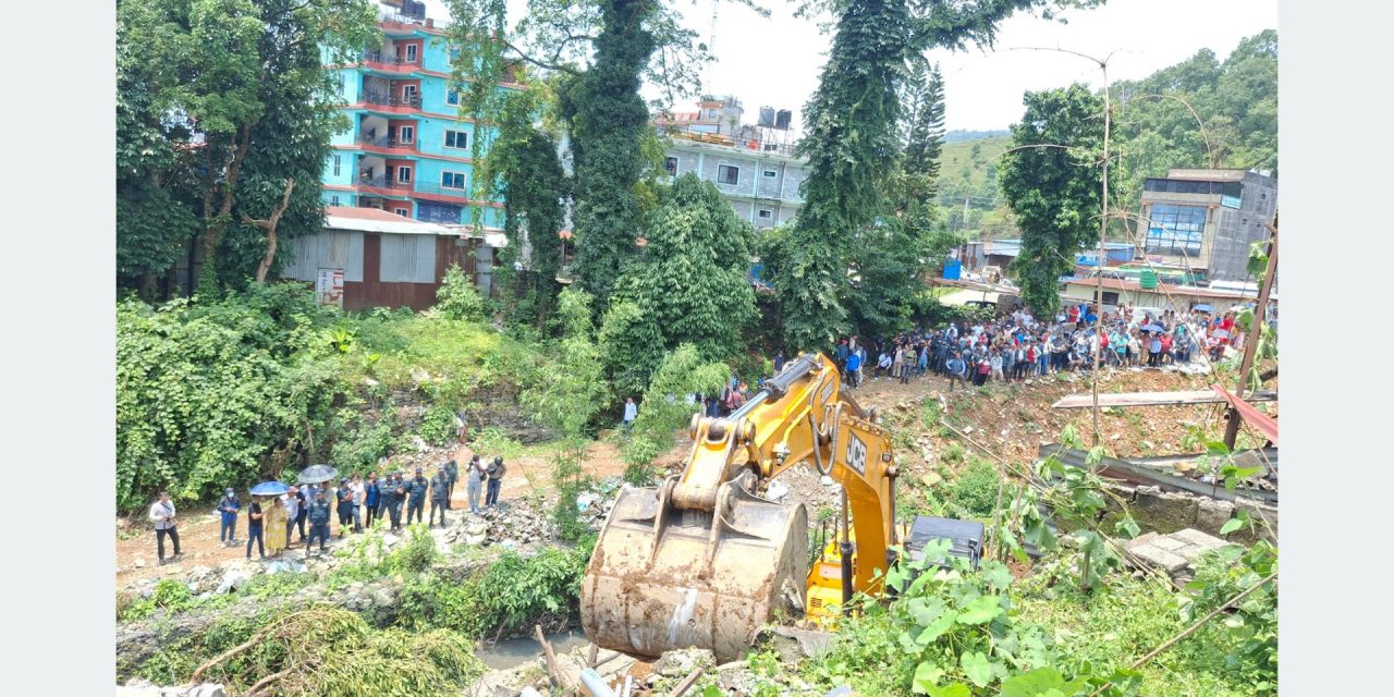 पोखरा महानगरको योजनाः फिर्केको दायाँबायाँ ‘फुटट्रेल’, ‘एलइडी’ले सजाइने