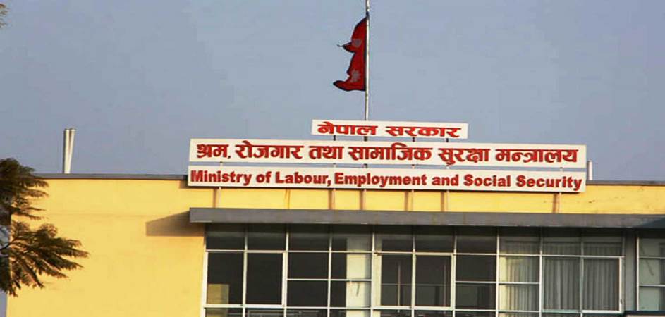 वैदेशिक रोजगारीका लागि नयाँ श्रम  स्वीकृति लिनेको सङ्ख्या घटे