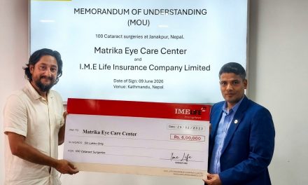 एक सय जना विपन्न नागरिकको मोतिबिन्दु शल्यक्रियाकालागि आईएमई लाइफ इन्स्योरेन्सद्वारा आर्थिक सहयोग