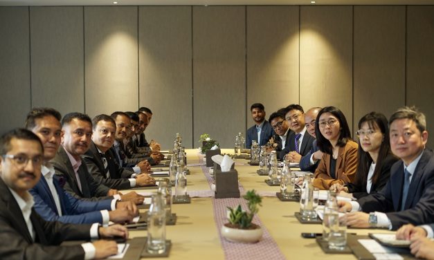 हिमालयन बैंक र यूनियन पे विचको सहकार्यमा आर एम वि कार्ड सेवा शुभारम्भ