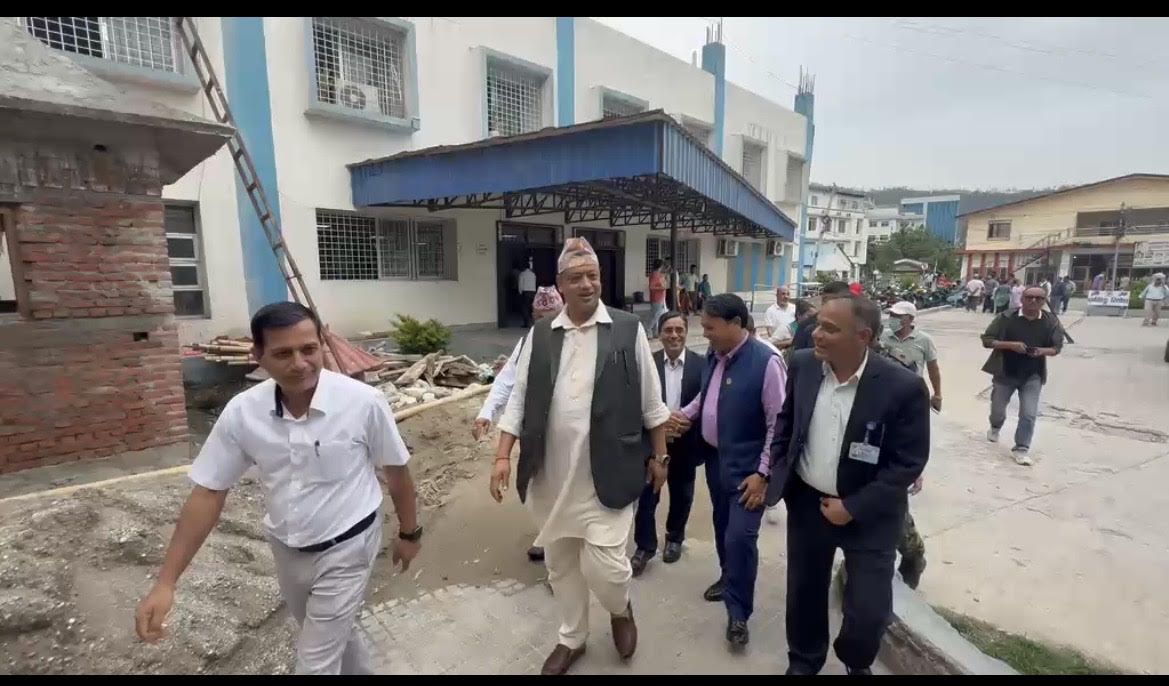 हेटौंडा अस्पताल मुख्यमन्त्री बानियाँद्वारा निरीक्षण, गुणस्तरीय स्वास्थ्य सेवा दिन निर्देशन