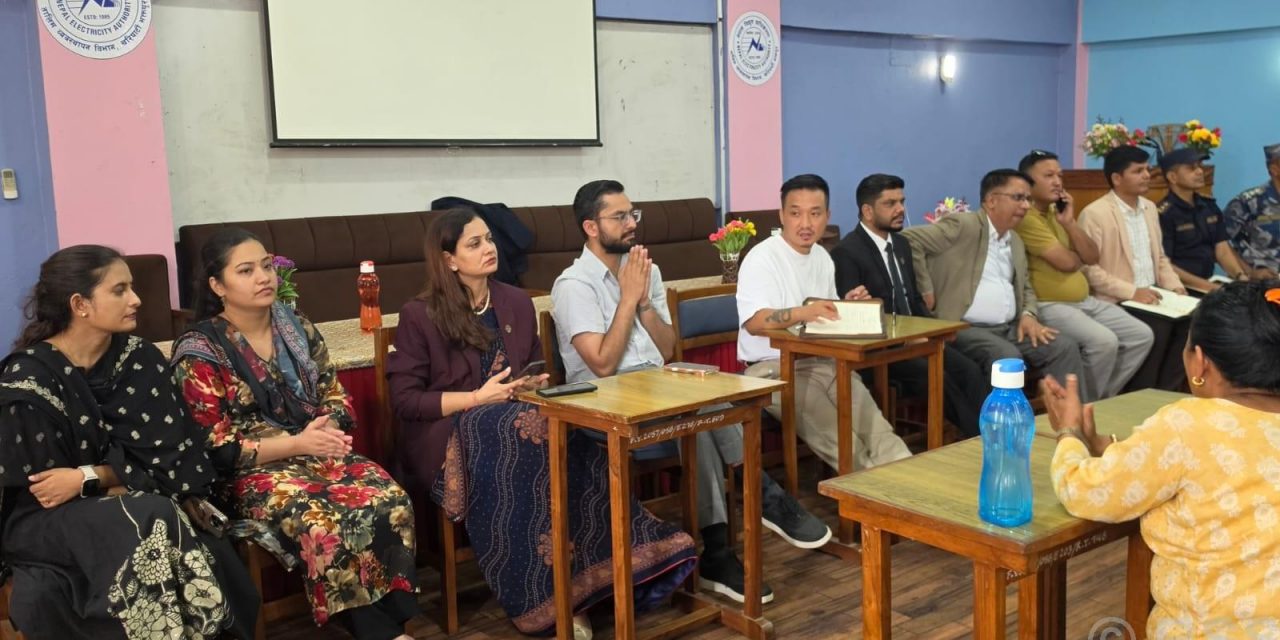 गृहमन्त्रीसहित मन्त्रीहरू खरिपाटी होल्डिङ सेन्टरको अवलोकनमा