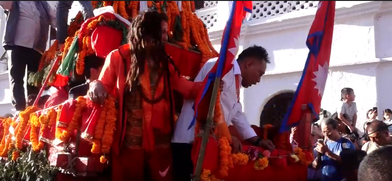 पशुपति क्षेत्रमा परम्परागत गंगामाई जात्रा, वर्षाको कामना गर्दै रथयात्रा