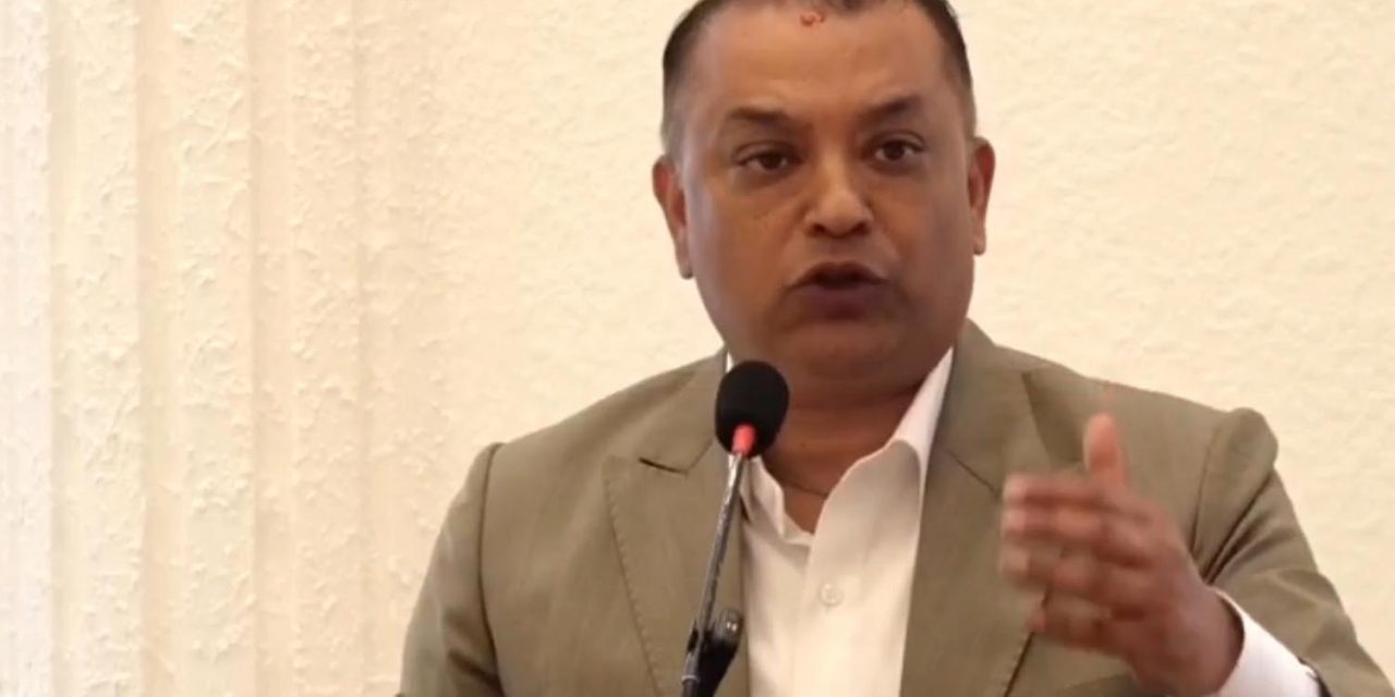 स्वास्थ्य क्षेत्रमा देखिएको संकट समाधान गर्न गगन थापाको सरकारलाई आग्रह